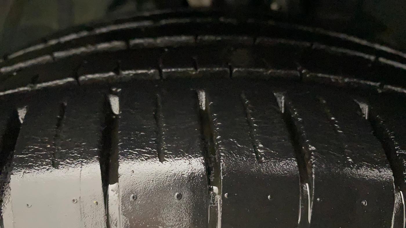 2019 Maruti Baleno ALPHA PETROL 1.2, Petrol, Manual, 30,793 km, Right Front Tyre Tread