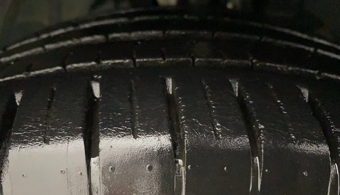2019 Maruti Baleno ALPHA PETROL 1.2, Petrol, Manual, 30,793 km, Right Front Tyre Tread