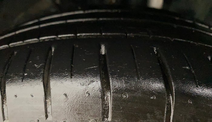 2019 Maruti Baleno ALPHA PETROL 1.2, Petrol, Manual, 30,793 km, Left Front Tyre Tread