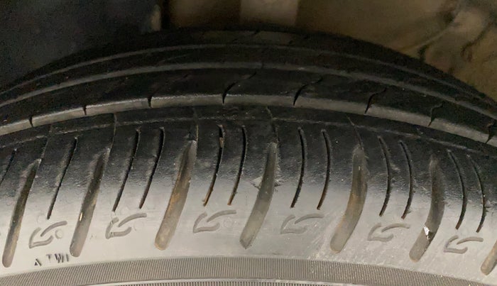 2022 KIA SONET GTX PLUS 1.0 DCT, Petrol, Automatic, 19,749 km, Left Front Tyre Tread