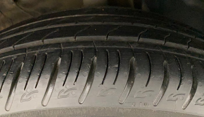 2022 KIA SONET GTX PLUS 1.0 DCT, Petrol, Automatic, 19,749 km, Right Front Tyre Tread