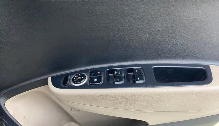 2014 Hyundai Xcent S (O) 1.2, Petrol, Manual, 1,40,022 km, Driver Side Door Panels Control