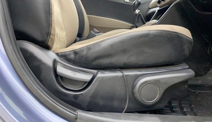 2014 Hyundai Xcent S (O) 1.2, Petrol, Manual, 1,40,022 km, Driver Side Adjustment Panel