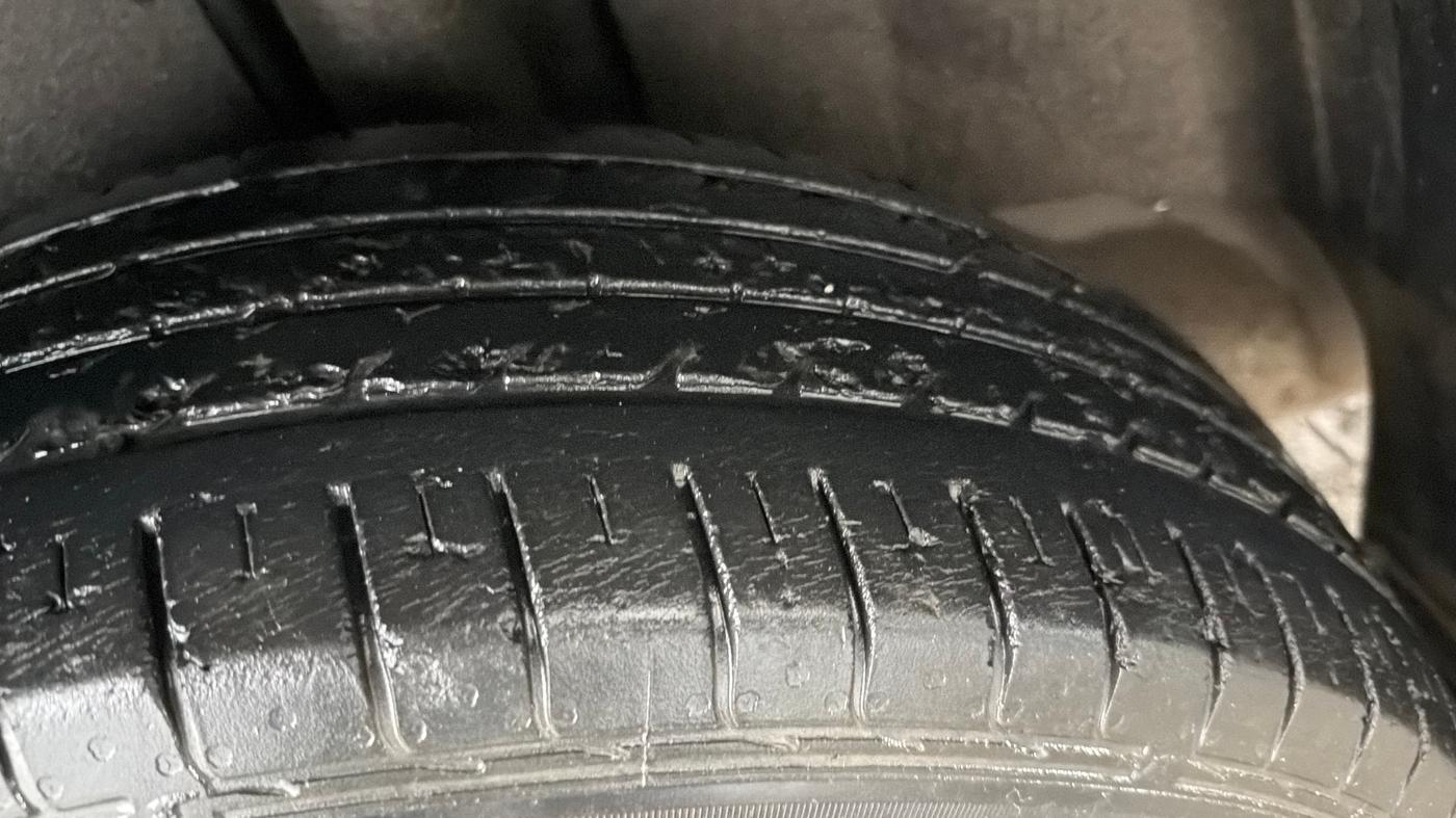 2020 MG HECTOR PLUS SHARP 1.5 PETROL TURBO DCT 6-STR, Petrol, Automatic, 32,671 km, Left Rear Tyre Tread