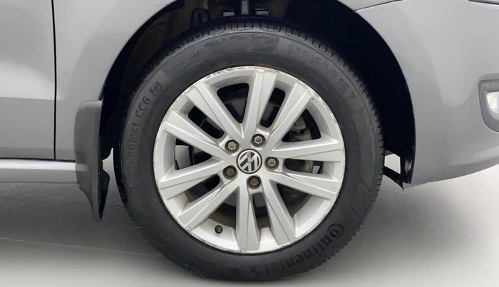 2013 Volkswagen Polo HIGHLINE1.2L, Petrol, Manual, 46,179 km, Right Front Wheel