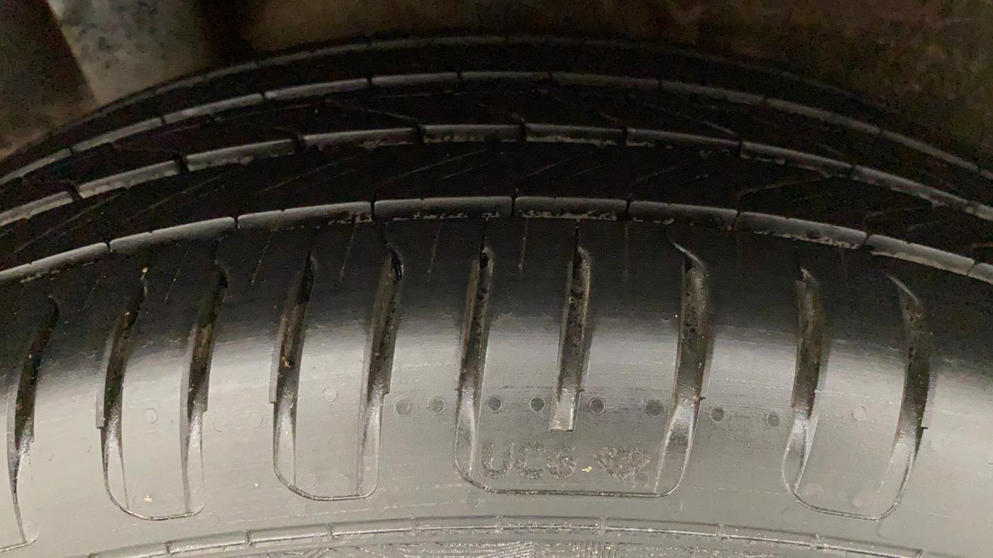 2018 Hyundai Verna 1.4 EX PETROL, Petrol, Manual, 62,102 km, Right Rear Tyre Tread