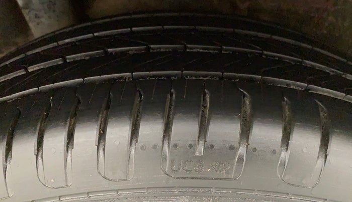 2018 Hyundai Verna 1.4 EX PETROL, Petrol, Manual, 62,102 km, Right Rear Tyre Tread