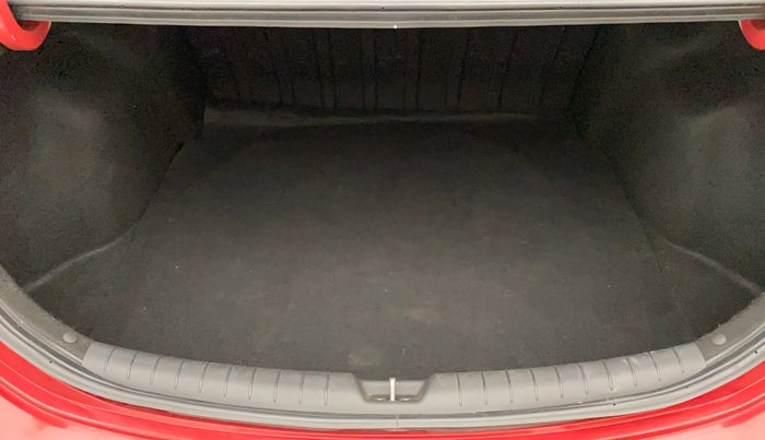 2018 Hyundai Verna 1.4 EX PETROL, Petrol, Manual, 62,102 km, Boot Inside