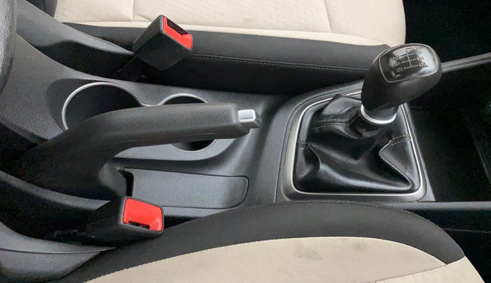 2018 Hyundai Verna 1.4 EX PETROL, Petrol, Manual, 62,102 km, Gear Lever