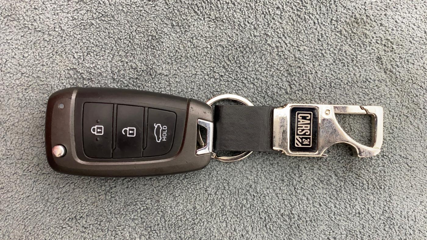 2018 Hyundai Verna 1.4 EX PETROL, Petrol, Manual, 62,102 km, Key Close Up