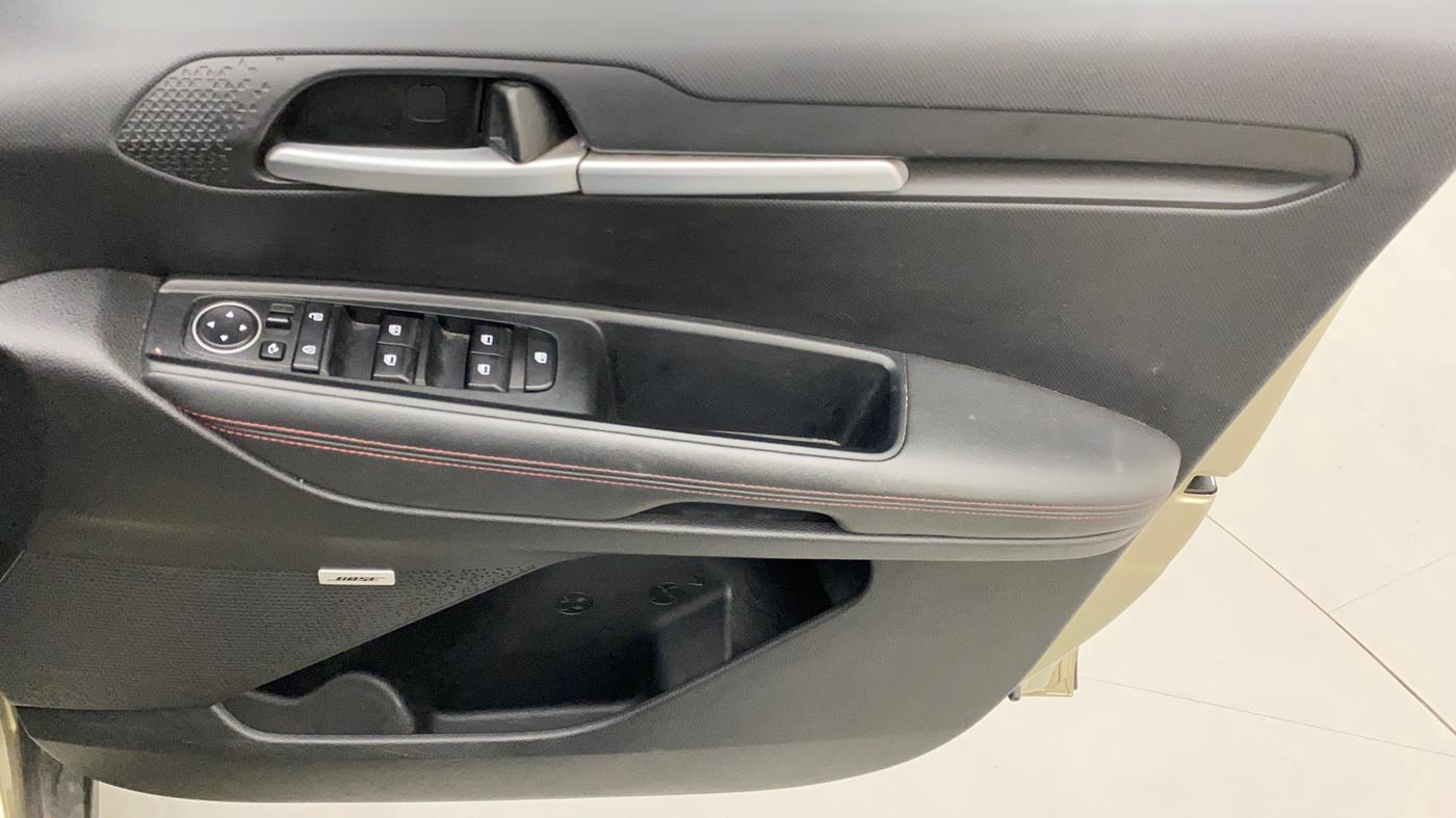 2021 KIA SONET GTX PLUS 1.0 DCT DUAL TONE, Petrol, Automatic, 33,120 km, Driver Side Door Panels Control