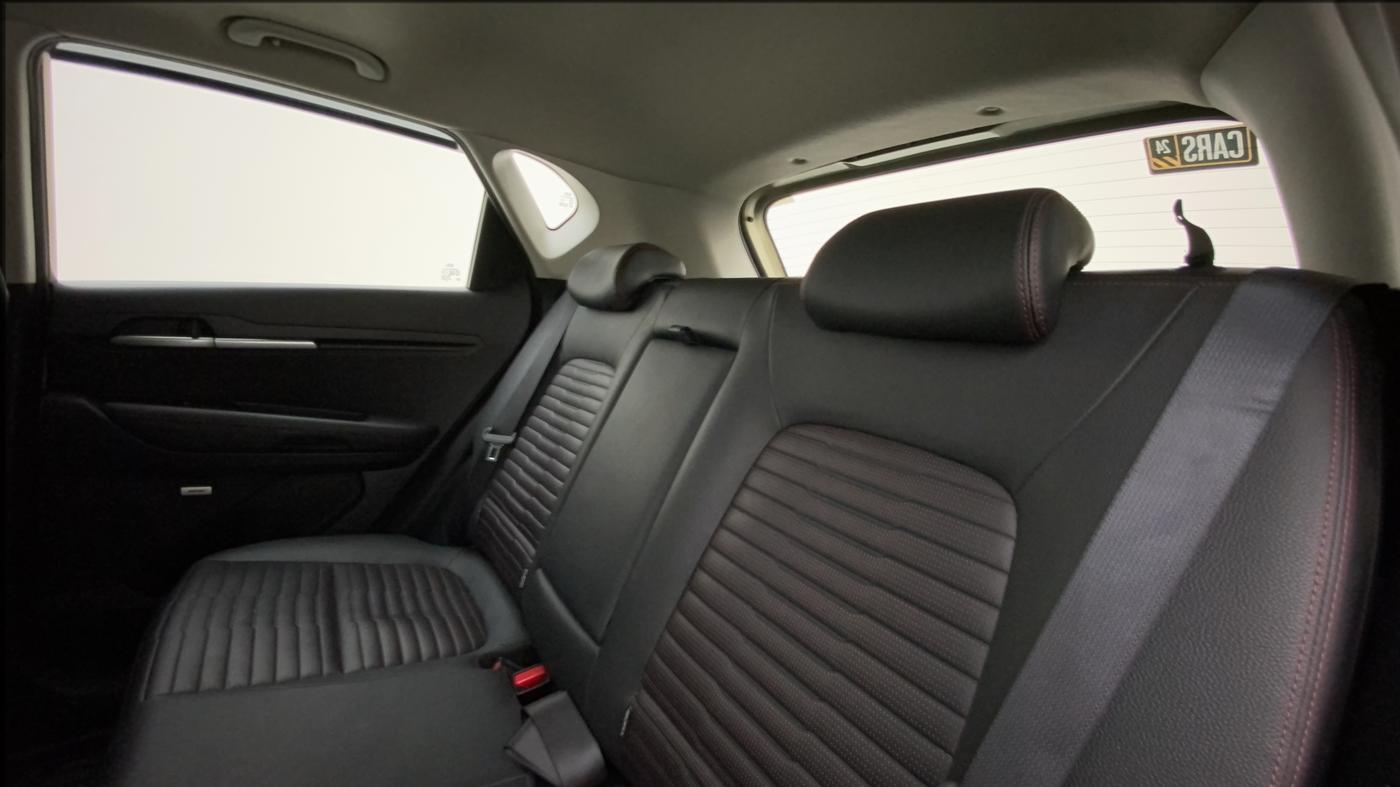 2021 KIA SONET GTX PLUS 1.0 DCT DUAL TONE, Petrol, Automatic, 33,120 km, Right Side Rear Door Cabin