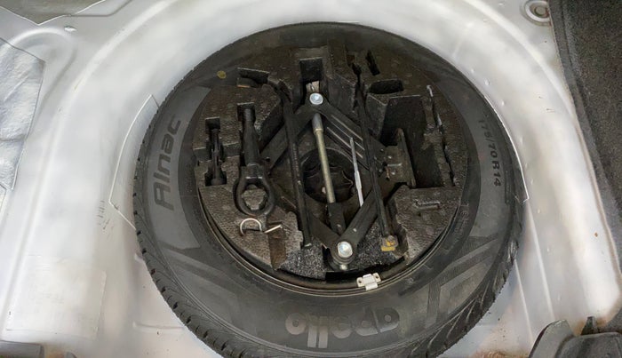 2016 Volkswagen Ameo COMFORTLINE 1.2L, Petrol, Manual, 95,364 km, Spare Tyre