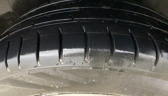 2016 Volkswagen Ameo COMFORTLINE 1.2L, Petrol, Manual, 95,364 km, Left Rear Tyre Tread