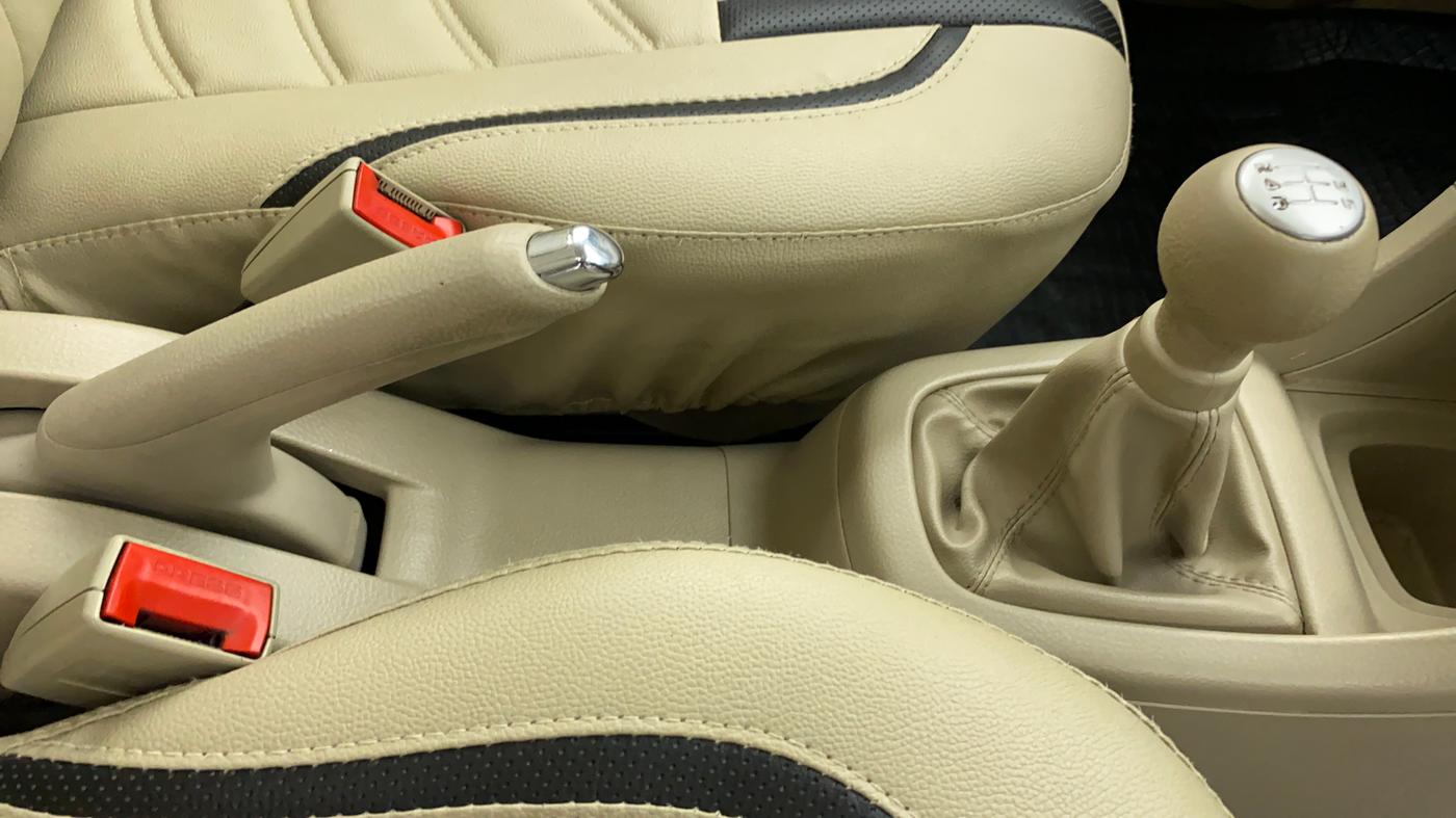 2017 Maruti Swift Dzire VXI, Petrol, Manual, 22,248 km, Gear Lever