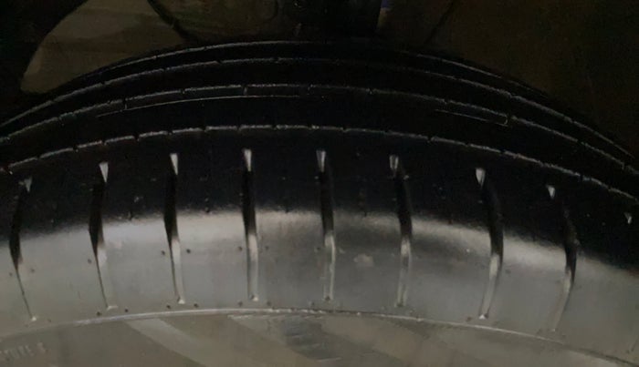 2019 Maruti Swift ZXI PLUS, Petrol, Manual, 13,761 km, Left Front Tyre Tread
