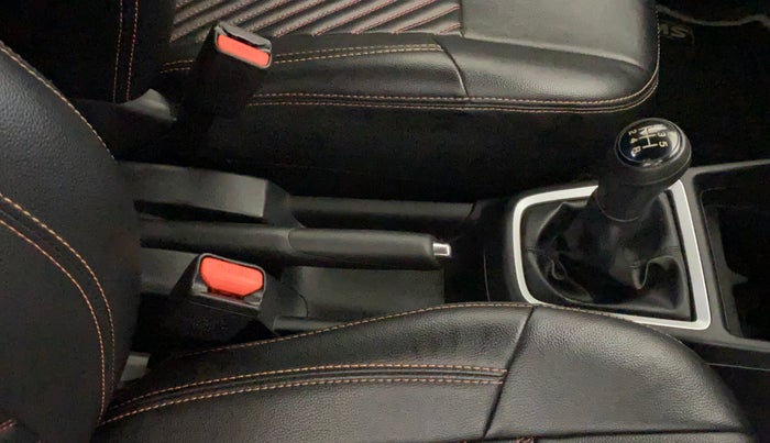 2019 Maruti Swift ZXI PLUS, Petrol, Manual, 13,761 km, Gear Lever