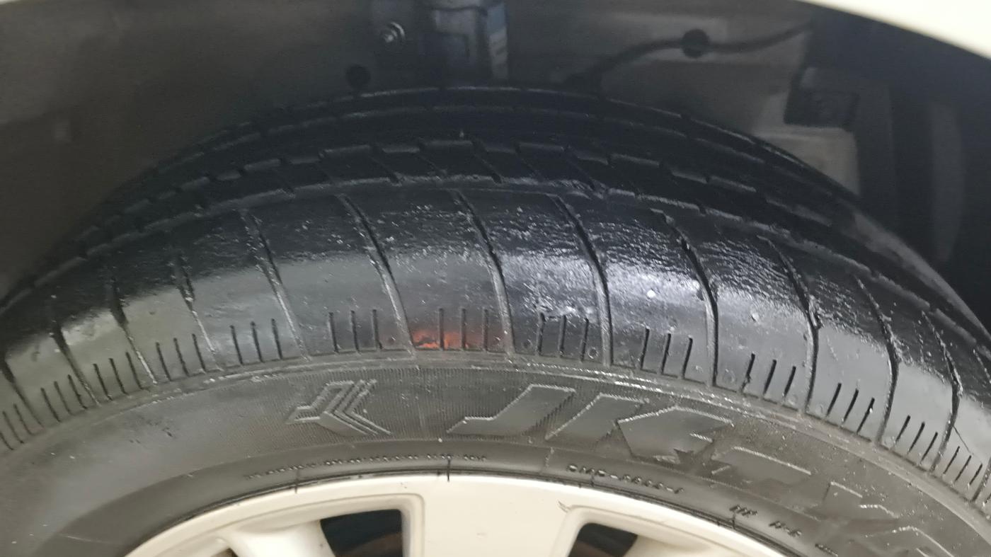2016 Maruti Swift ZXI, Petrol, Manual, 34,473 km, Right Front Tyre Tread