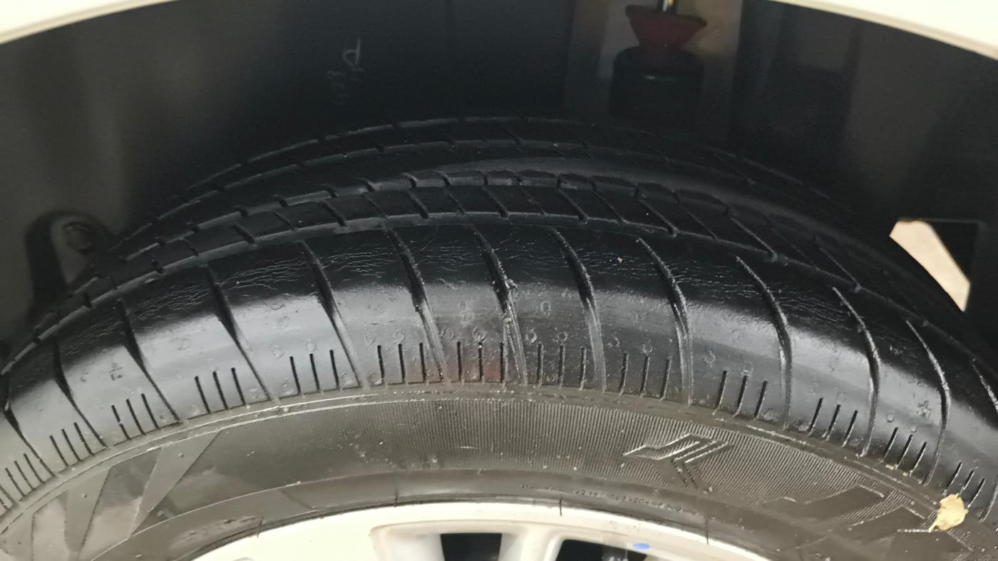 2016 Maruti Swift ZXI, Petrol, Manual, 34,473 km, Left Rear Tyre Tread