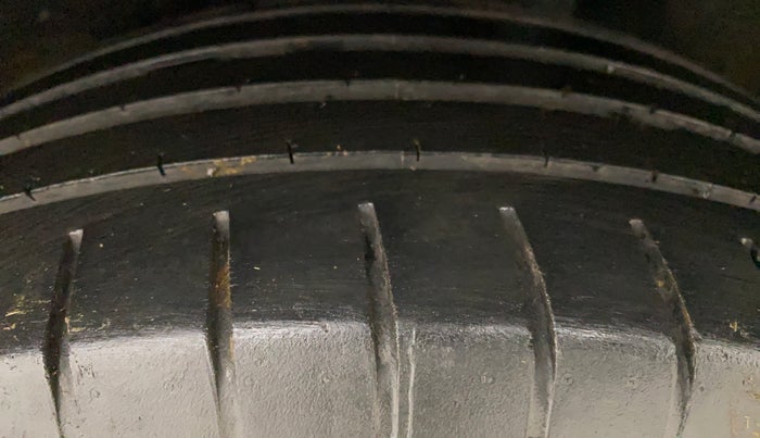 2020 Toyota Glanza V, Petrol, Manual, 74,708 km, Left Rear Tyre Tread