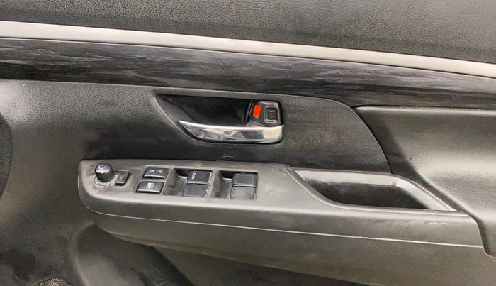 2019 Maruti XL6 ALPHA MT, Petrol, Manual, 59,072 km, Driver Side Door Panels Control