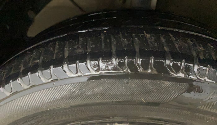 2019 Maruti XL6 ALPHA MT, Petrol, Manual, 59,072 km, Left Front Tyre Tread