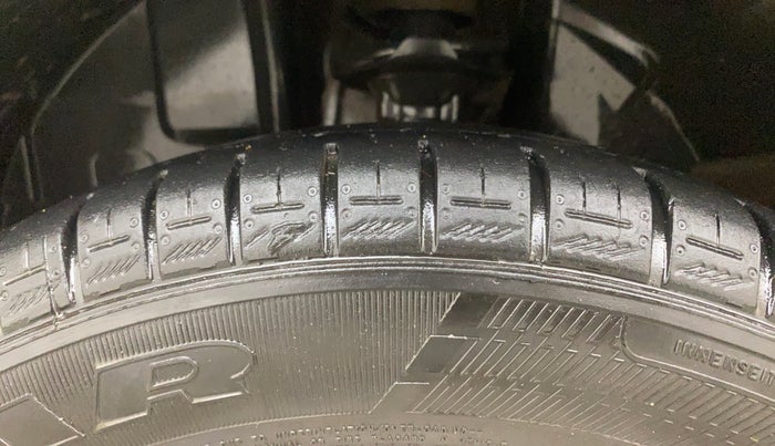 2021 Renault Kwid RXL, Petrol, Manual, 53,886 km, Left Front Tyre Tread