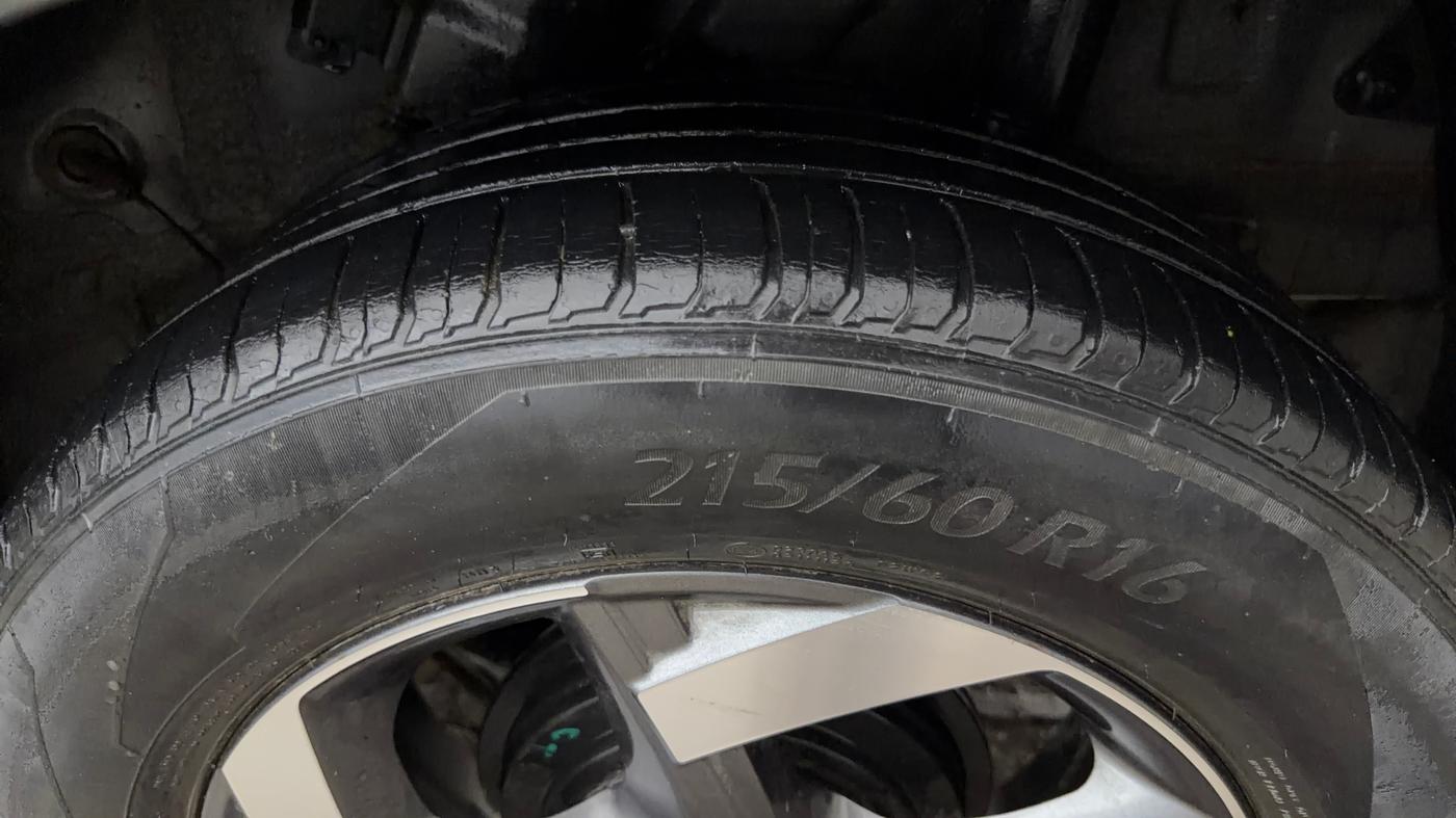 2021 Hyundai VENUE SX 1.0 (O) TURBO, Petrol, Manual, 39,327 km, Left Rear Tyre Tread