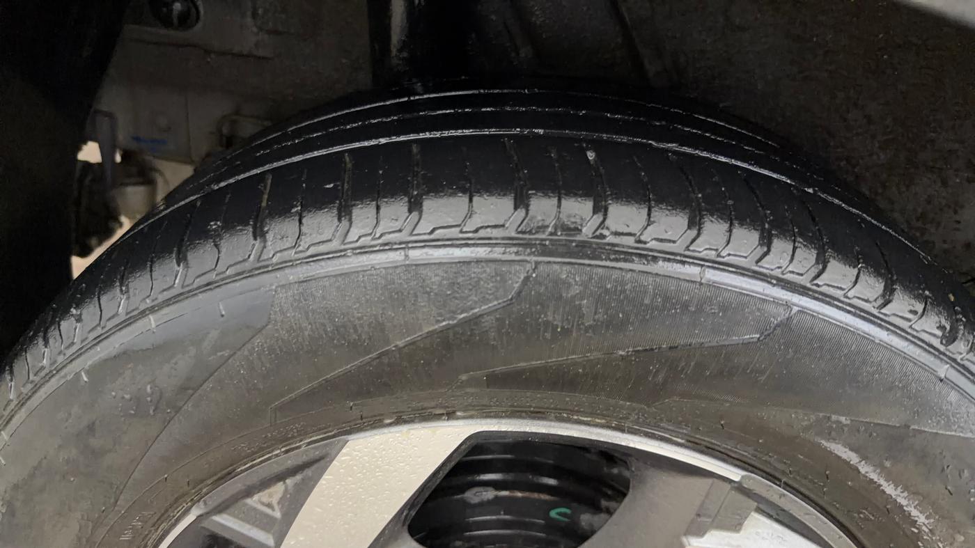 2021 Hyundai VENUE SX 1.0 (O) TURBO, Petrol, Manual, 39,327 km, Right Rear Tyre Tread