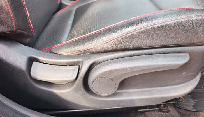 2021 Hyundai Verna SX (O) 1.0 TURBO DCT, Petrol, Automatic, 30,297 km, Driver Side Adjustment Panel