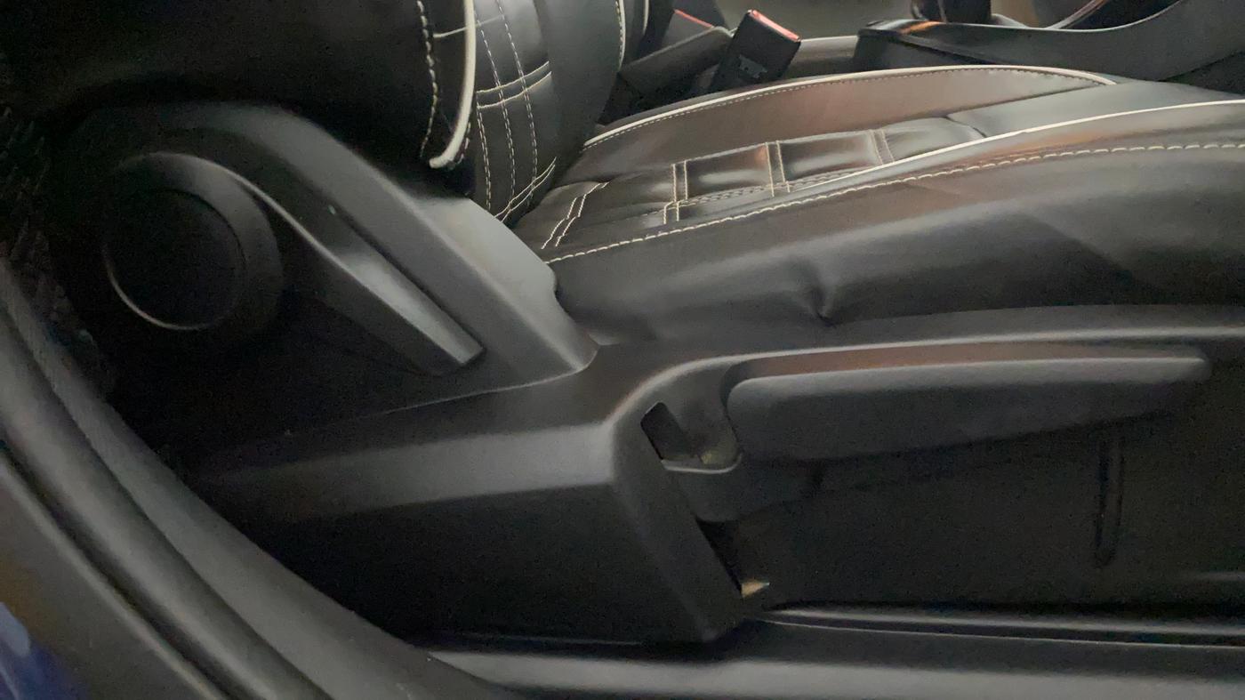 2024 Tata ALTROZ XM PLUS PETROL, Petrol, Manual, 31,608 km, Driver Side Adjustment Panel