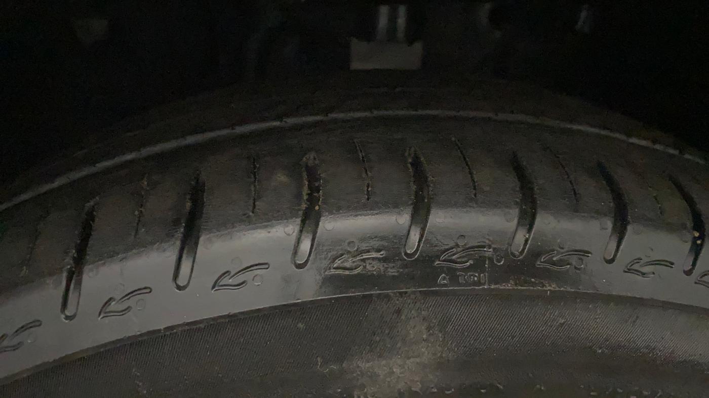 2024 Tata ALTROZ XM PLUS PETROL, Petrol, Manual, 31,608 km, Left Front Tyre Tread