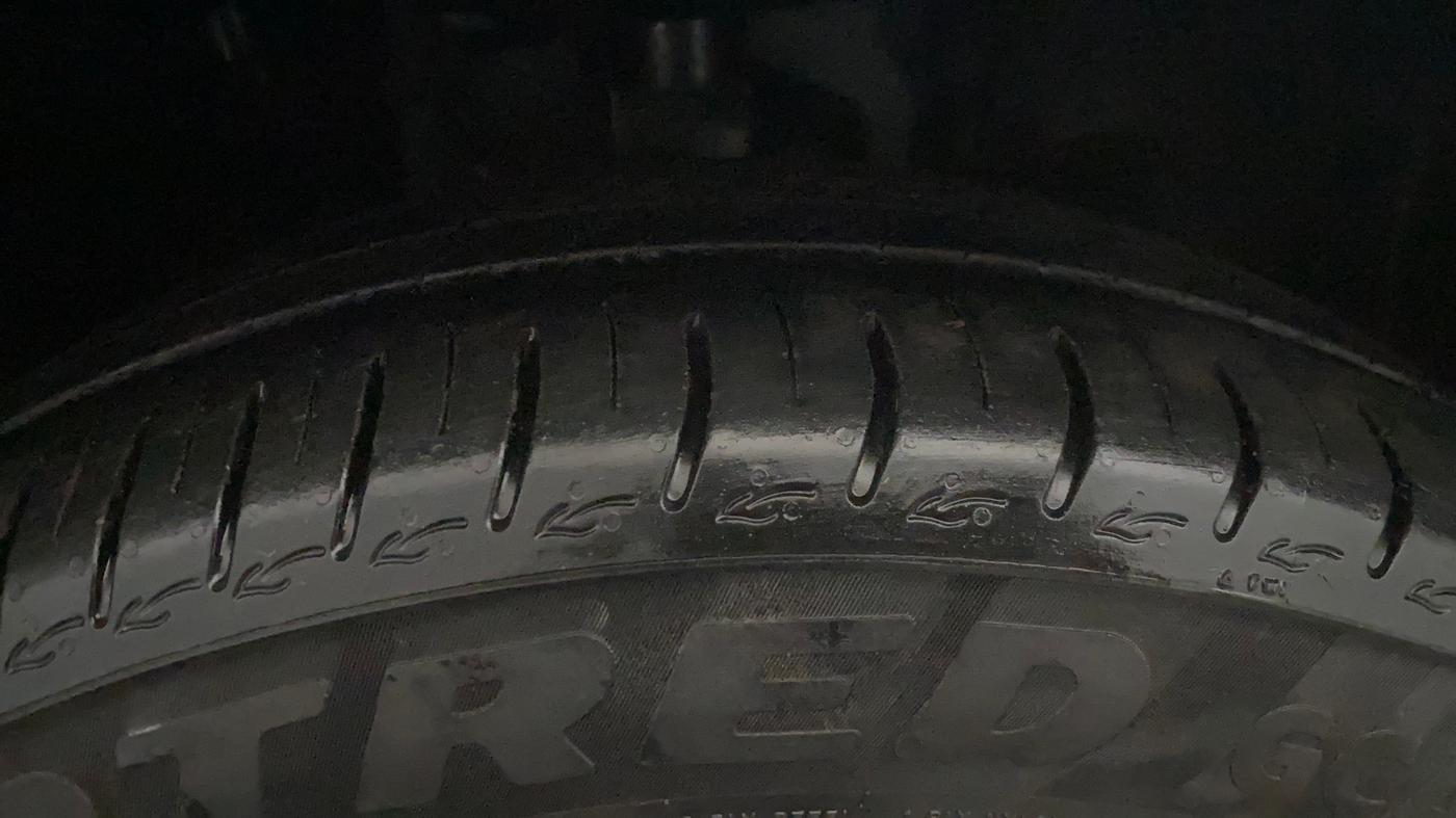 2024 Tata ALTROZ XM PLUS PETROL, Petrol, Manual, 31,608 km, Right Front Tyre Tread
