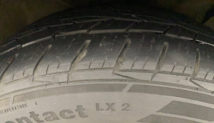2018 Hyundai Creta SX AT 1.6 DIESEL, Diesel, Automatic, 69,320 km, Right Front Tyre Tread