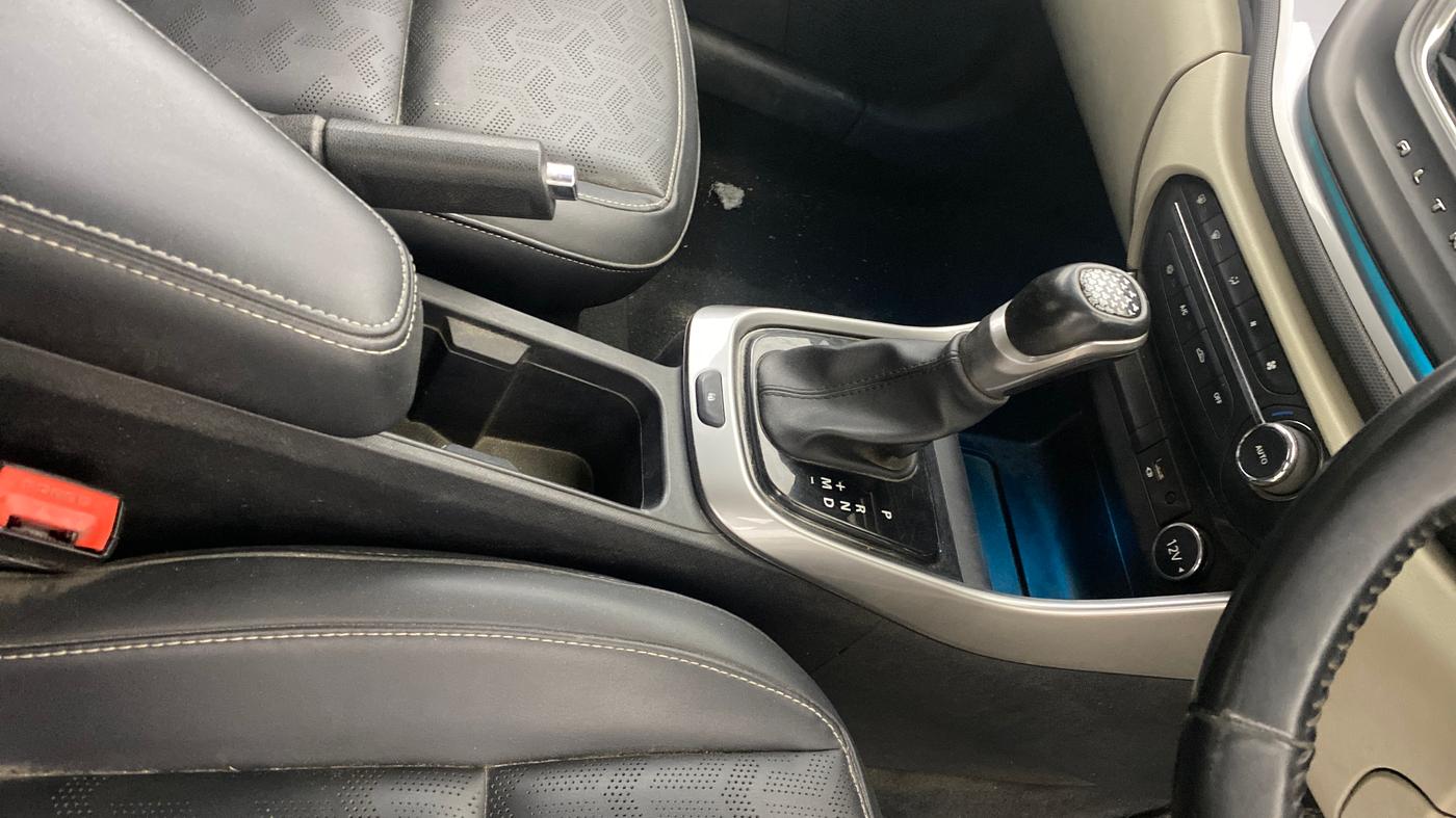 2022 Tata ALTROZ XZA PLUS, Petrol, Automatic, 31,066 km, Gear Lever