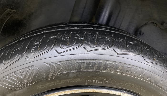 2022 Tata ALTROZ XZA PLUS, Petrol, Automatic, 30,949 km, Right Rear Tyre Tread
