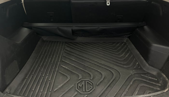 2021 MG HECTOR SHARP HYBRID 1.5 PETROL, Petrol, Manual, 1,08,821 km, Boot Inside