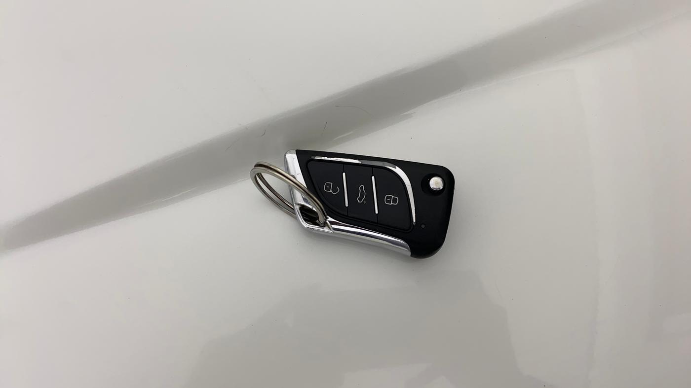 2018 Honda WR-V 1.2L I-VTEC VX MT, Petrol, Manual, 94,658 km, Key Close Up