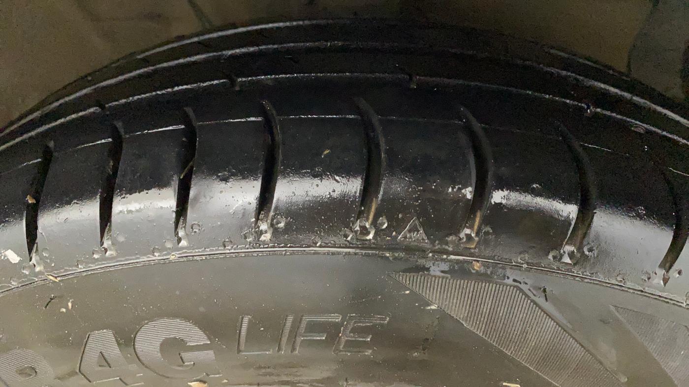 2018 Hyundai NEW SANTRO ASTA MT, CNG, Manual, 77,658 km, Right Front Tyre Tread