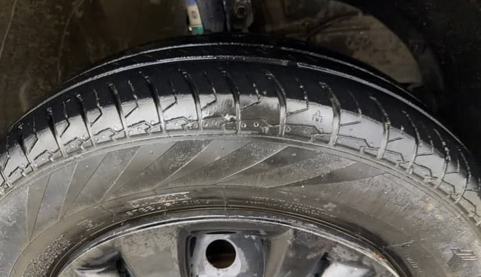 2020 Maruti Swift VXI, Petrol, Manual, 37,262 km, Right Front Tyre Tread
