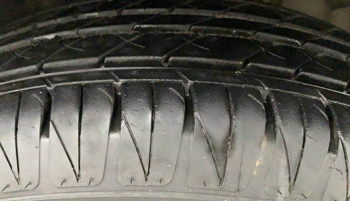 2012 Honda City 1.5L I-VTEC S MT, CNG, Manual, 46,034 km, Right Front Tyre Tread