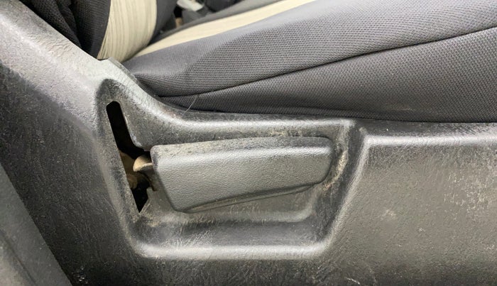 2021 Maruti Alto LXI, CNG, Manual, 71,084 km, Driver Side Adjustment Panel