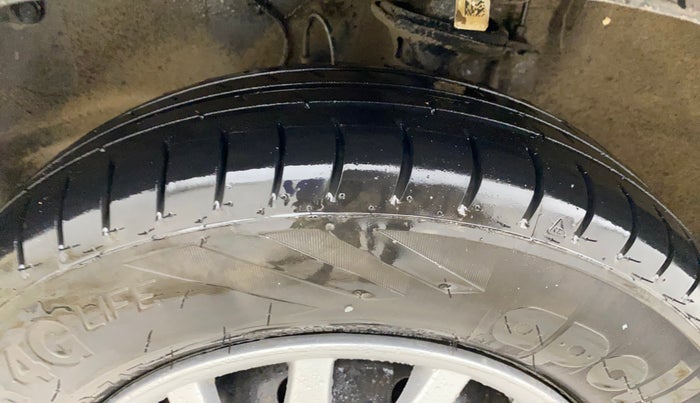 2021 Maruti Alto LXI, CNG, Manual, 71,084 km, Left Front Tyre Tread