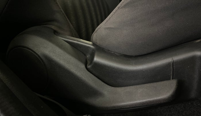 2023 Maruti Swift LXI, Petrol, Manual, 47,125 km, Driver Side Adjustment Panel