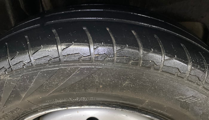 2023 Maruti Swift LXI, Petrol, Manual, 47,125 km, Right Rear Tyre Tread