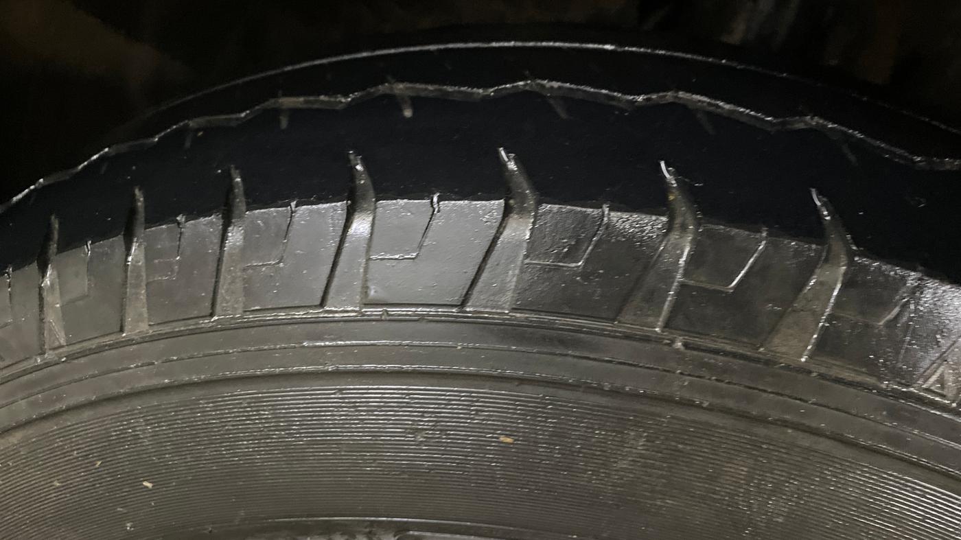 2023 Maruti Swift LXI, Petrol, Manual, 47,125 km, Right Front Tyre Tread