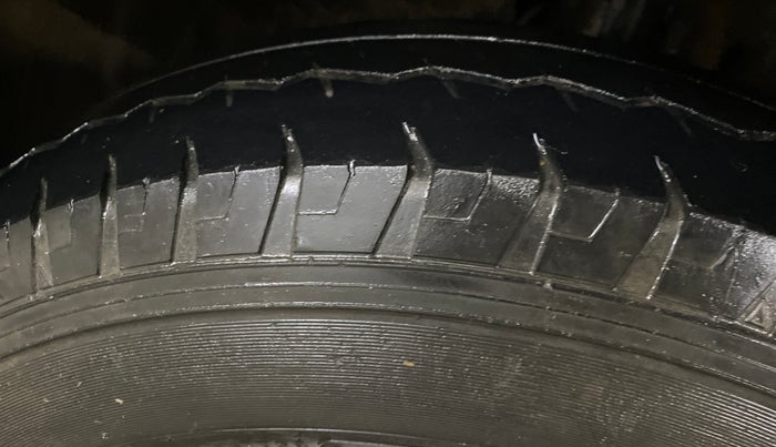 2023 Maruti Swift LXI, Petrol, Manual, 47,125 km, Right Front Tyre Tread