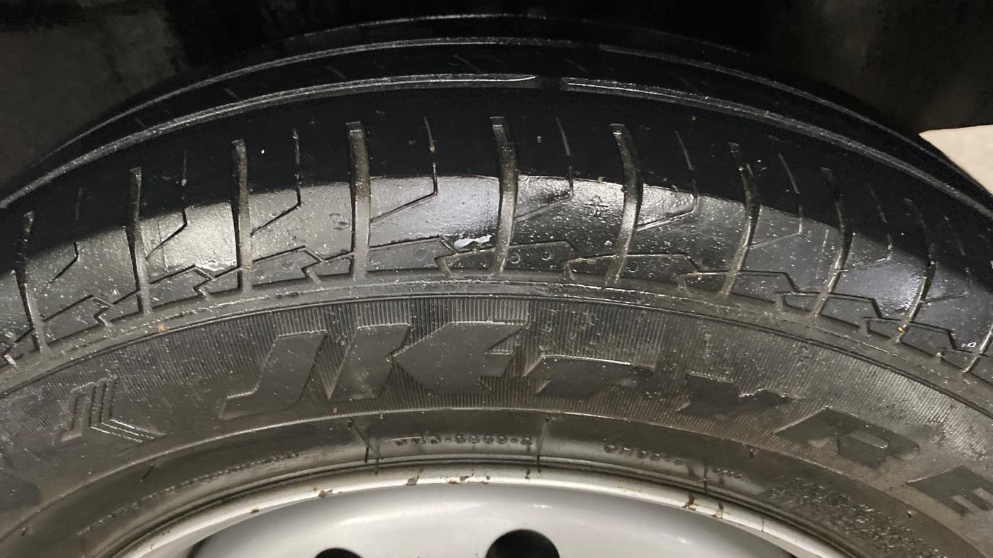 2023 Maruti Swift LXI, Petrol, Manual, 47,125 km, Left Rear Tyre Tread