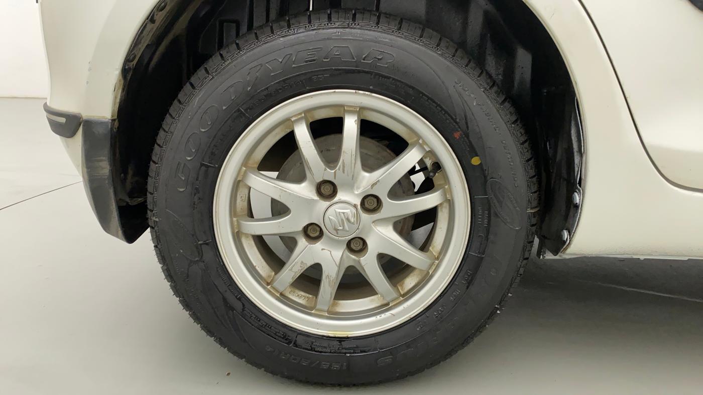 2013 Maruti Swift VXI, Petrol, Manual, 16,247 km, Right Rear Wheel