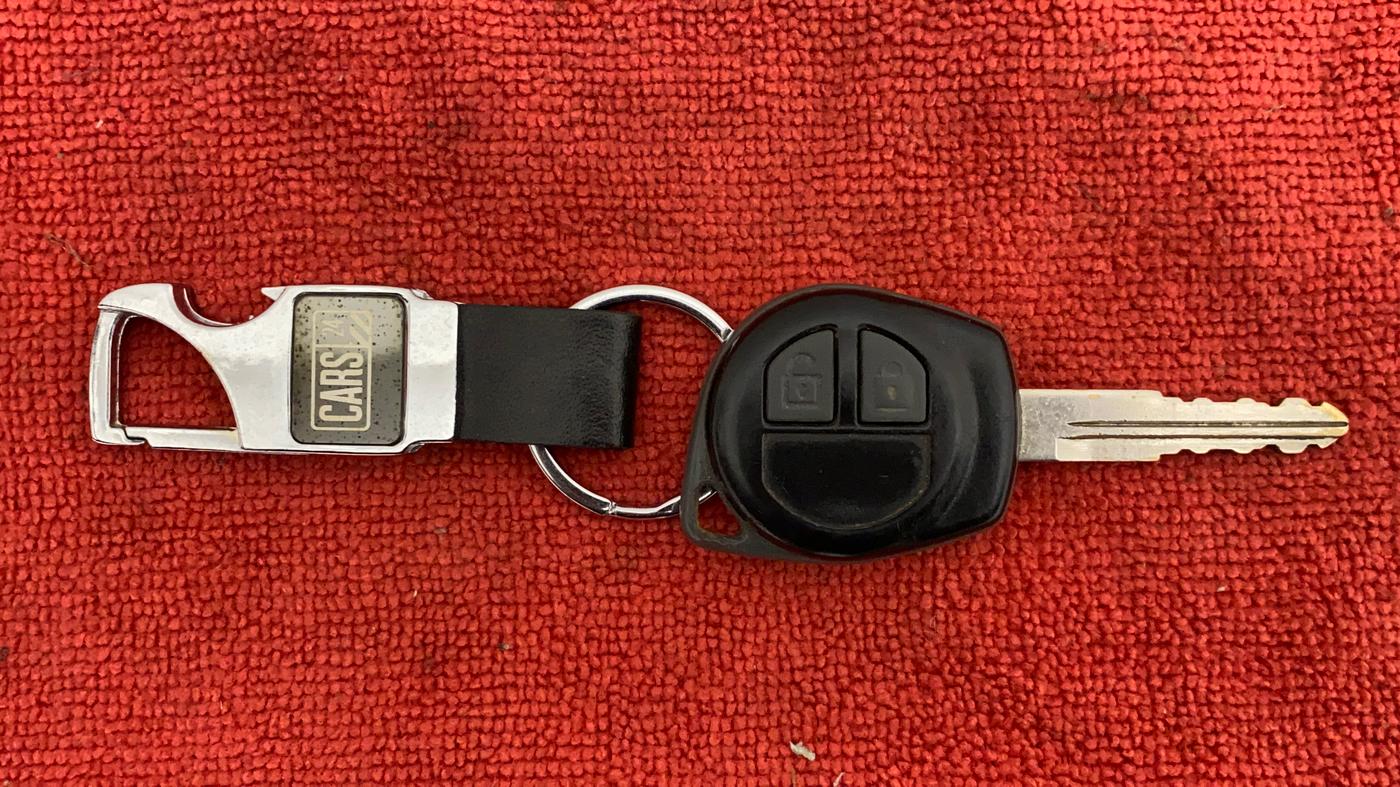 2013 Maruti Swift VXI, Petrol, Manual, 16,247 km, Key Close Up